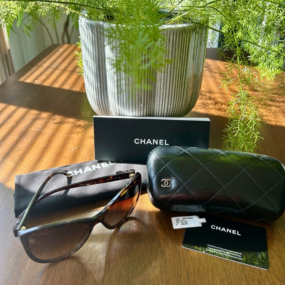 CHANEL Cateye Havana Brown Sunglasses, Authenticity Card, Original Case (5281-Q)